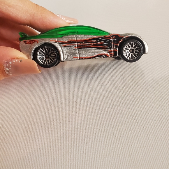 Vintage 1998 "Pontiac Rageous" Hot Wheel - Picture 5 of 7